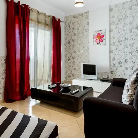 Spacious 2 Bdr W/ Patio By Lovelystay *