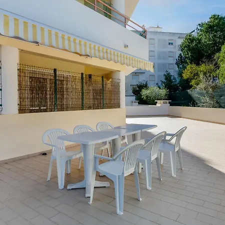 Lejlighed Spacious 2 Bdr W/ Patio By Lovelystay *