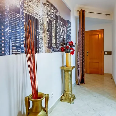 דירה Spacious 2 Bdr W/ Patio By Lovelystay Armação de Pêra