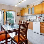 Spacious 2 Bdr W/ Patio By Lovelystay Lägenhet *